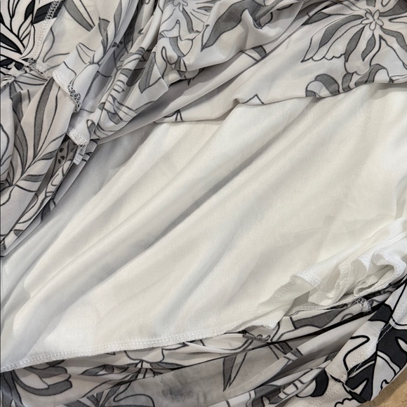 Olivia Grey TROPICAL MAXI Black and White Dress Style #: 348750 - Picture 4 of 5